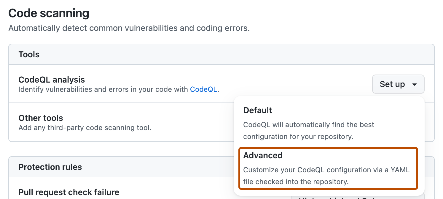 "Code security" 설정의 "Code scanning" 섹션의 스크린샷 "고급 설정" 단추가 주황색 윤곽선으로 강조 표시됩니다.